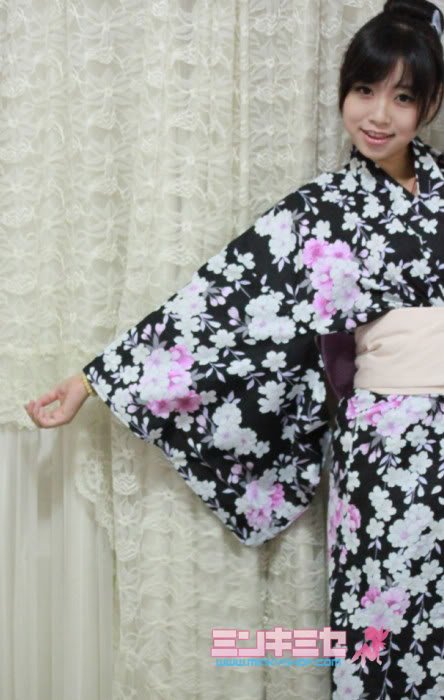 Shibuya Gyaru Blossom Yukata Set